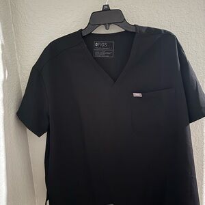 FIGS Black Relaxed Catarina- One-Pocket Scrub Top